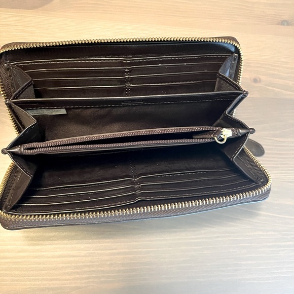 Coach signature long zip around wallet - Picture 6 of 6